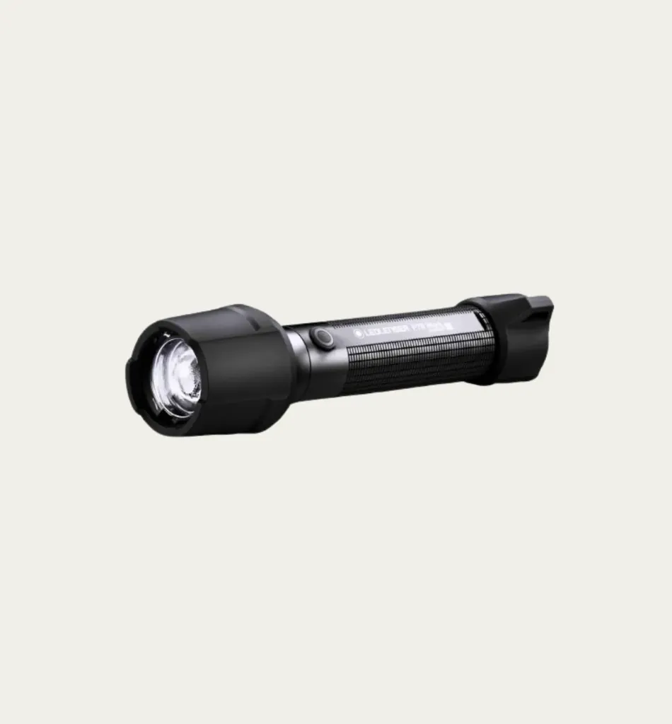 [3986] פנס יד - Ledlenser® P7CORE (ערכות)